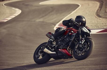 2025 Triumph Street Triple 765 RS - Photo 13