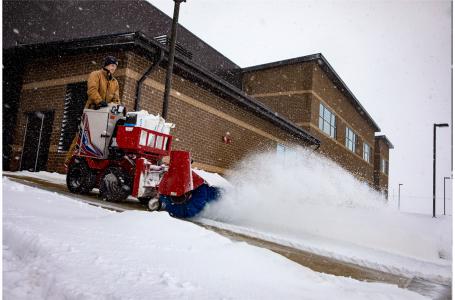 2024 Ventrac NJ380 BROOM SSV - Photo 3