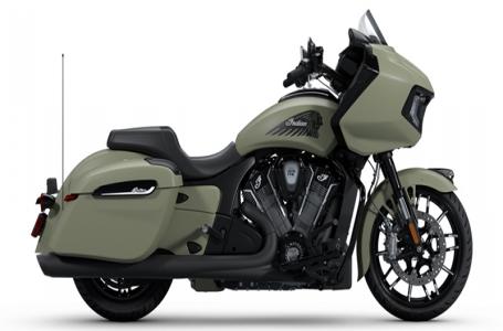 2025 Indian Motorcycle Challenger 112 Dark Horse® with PowerBand Audio Package -  Moss Green Smoke