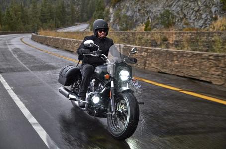 2025 Indian Motorcycle Super Scout® Limited + Tech - Photo 2