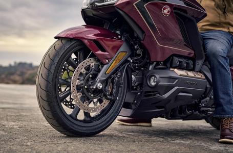 2025 Honda Gold Wing® Tour DCT 50th Anniversary - Photo 4