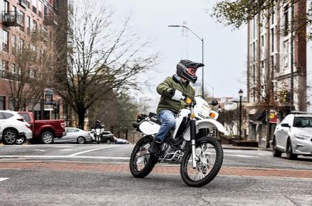 2025 Honda XR650L - Photo 2