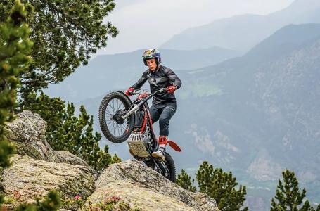2025 Honda Montesa Cota 4RT 260R - Photo 4