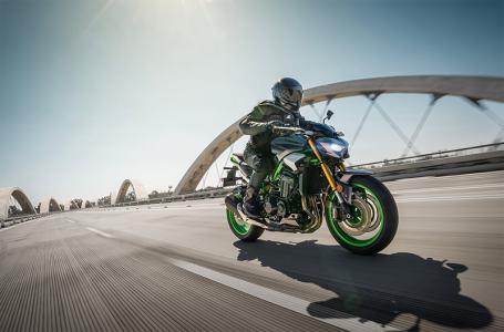 2025 Kawasaki ZR900TSFNN - Photo 3