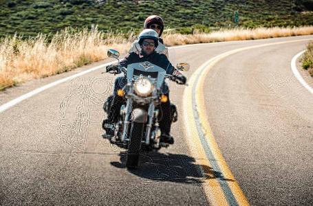 2025 Kawasaki Vulcan® 900 Classic LT - Photo 2