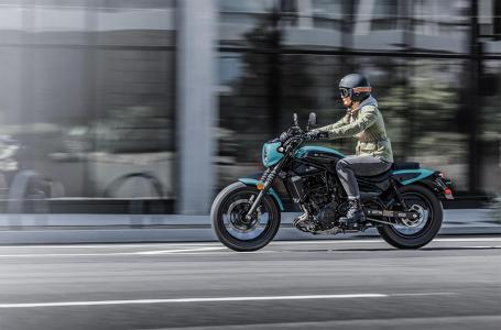 2025 Kawasaki Eliminator® SE ABS - Phantom Blue / Ebony - Photo 12