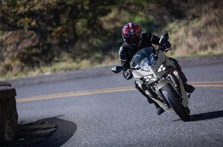 2025 Kawasaki NINJA 500 - Photo 8