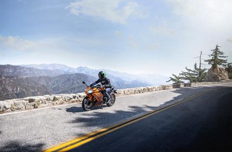2025 Kawasaki Ninja® 650 ABS - Photo 2