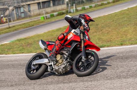 2025 Ducati Hypermotard 698 Mono RVE - Photo 4