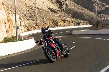 2025 Ducati Diavel V4 - Photo 5