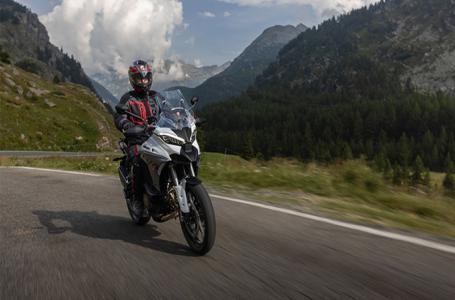 2025 Ducati Multistrada V4 - Photo 3
