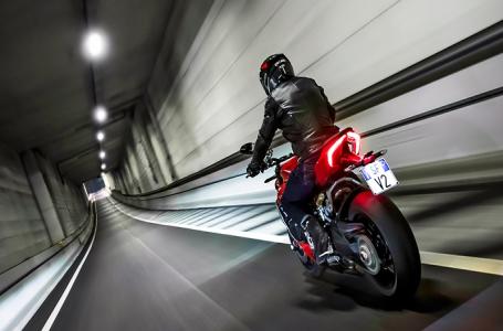 2025 Ducati Streetfighter V2 - Photo 5