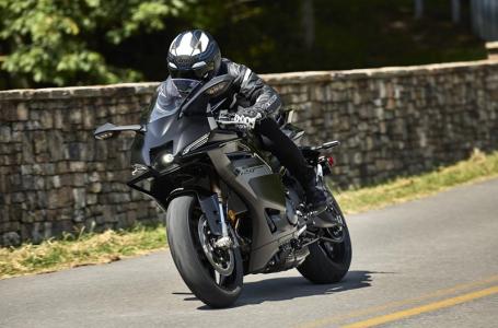 2025 Yamaha YZF R9 - Photo 9