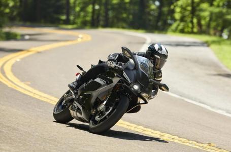 2025 Yamaha YZF R9 - Photo 8