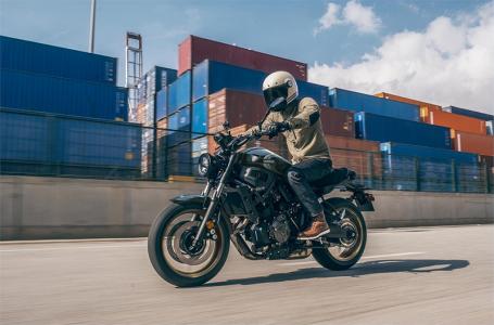 2025 Yamaha XSR700 - Photo 2