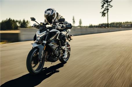 2025 CFMOTO 450NK - Photo 7