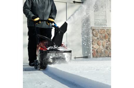 2025 Toro POWER CLEAR 518 ELEC. START - Photo 5