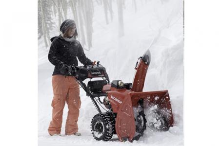 2025 Honda Power Equipment HSS724AWD - Photo 3