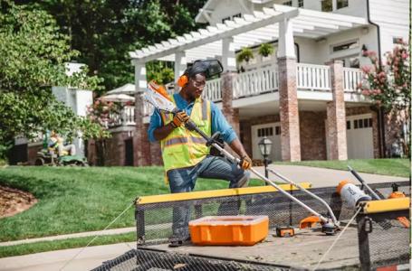 2025 STIHL KMA 135 R - Photo 3