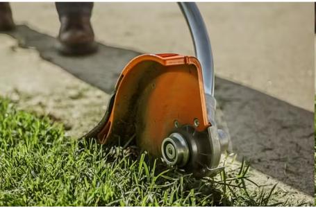 2025 STIHL FC 56 C-E - Photo 2