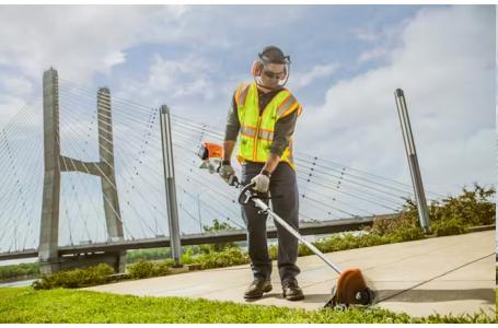 2025 STIHL KM 131 R - Photo 2