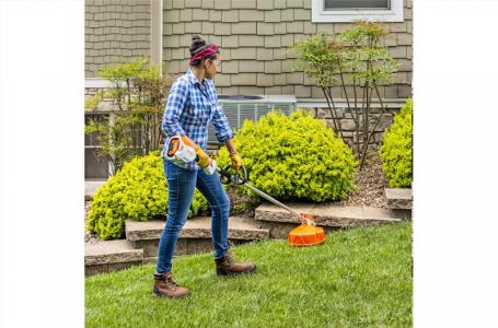 2025 STIHL FSA60R BATTERY TRIMMER KIT - Photo 3