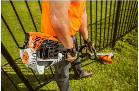 2025 STIHL FS131R TRIMMER - Photo 2
