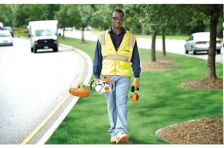 2025 STIHL FS 70 R - Photo 2