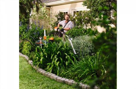 2025 STIHL KMA 80 R - Photo 2