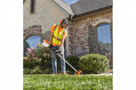 2025 STIHL KMA 135 R - Photo 9