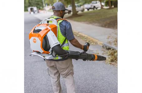 2025 STIHL BRA 600 - Photo 2