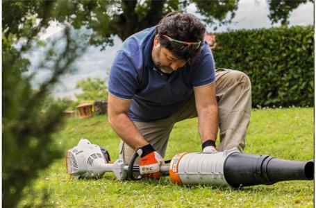2025 STIHL KM 56 RC-E - Photo 2