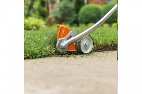 2025 STIHL FCA135 CORDLESS LAWN EDGER - Photo 2