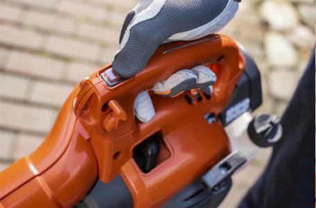 2025 Husqvarna 125B - Photo 4