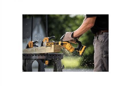2025 DeWalt 20V MAX* 8 in. Brushless Cordless Pruning Chainsaw Kit with 3 Ah Battery (DCCS623L1) - Photo 11