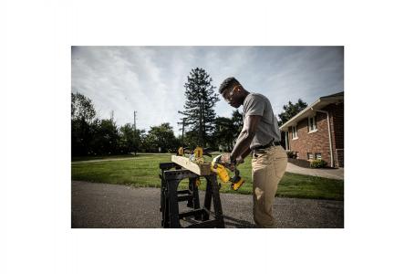 2025 DeWalt 20V MAX* 8 in. Brushless Cordless Pruning Chainsaw Kit with 3 Ah Battery (DCCS623L1) - Photo 10