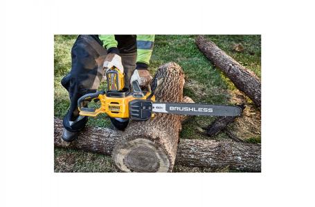 2025 DeWalt 60V MAX* Brushless Cordless 20 in. 4.0Ah Chainsaw Kit (DCCS677Y1) - Photo 13