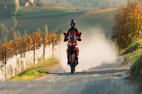 2026 Ducati Multistrada V2 - Photo 12