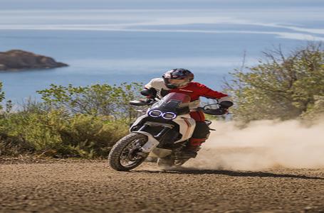 2026 Ducati DesertX 937 - Photo 3