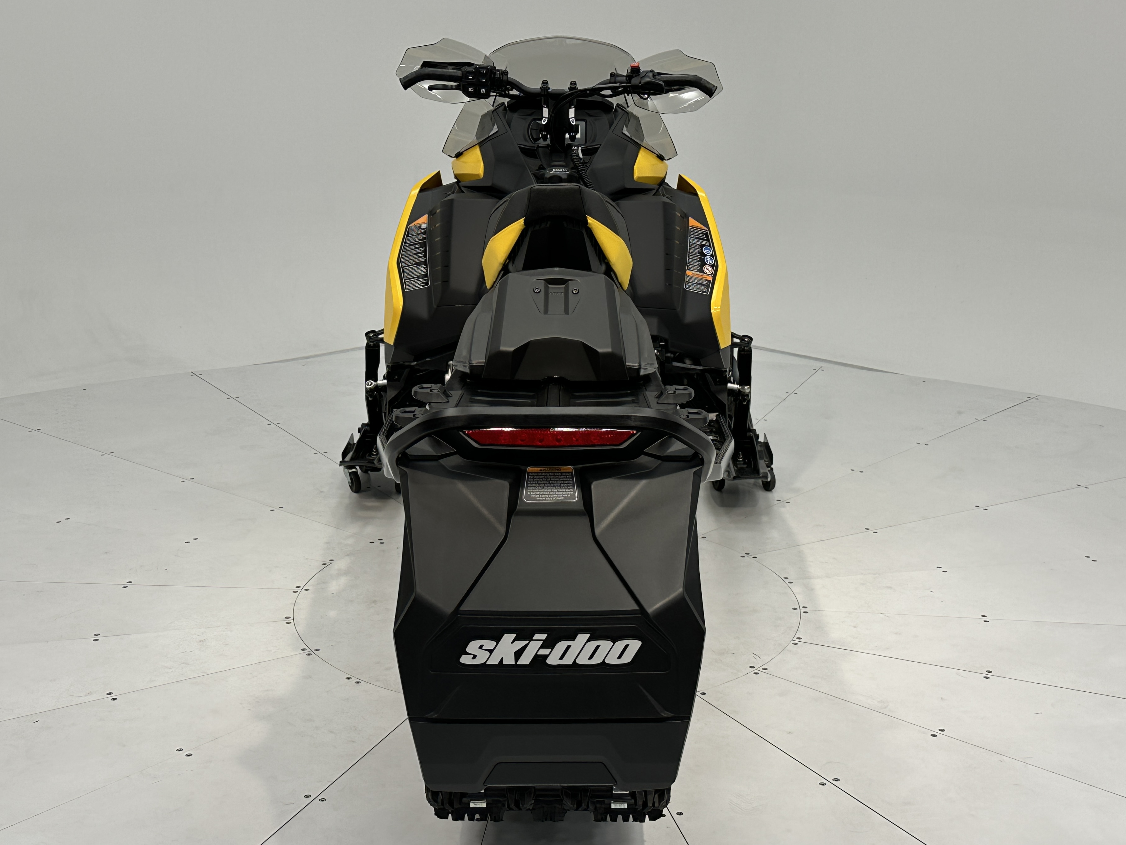 2025 Ski-Doo MXZ ADRENALINE 137 850 E-TEC RipSaw 1.25" E.S. - Photo 2