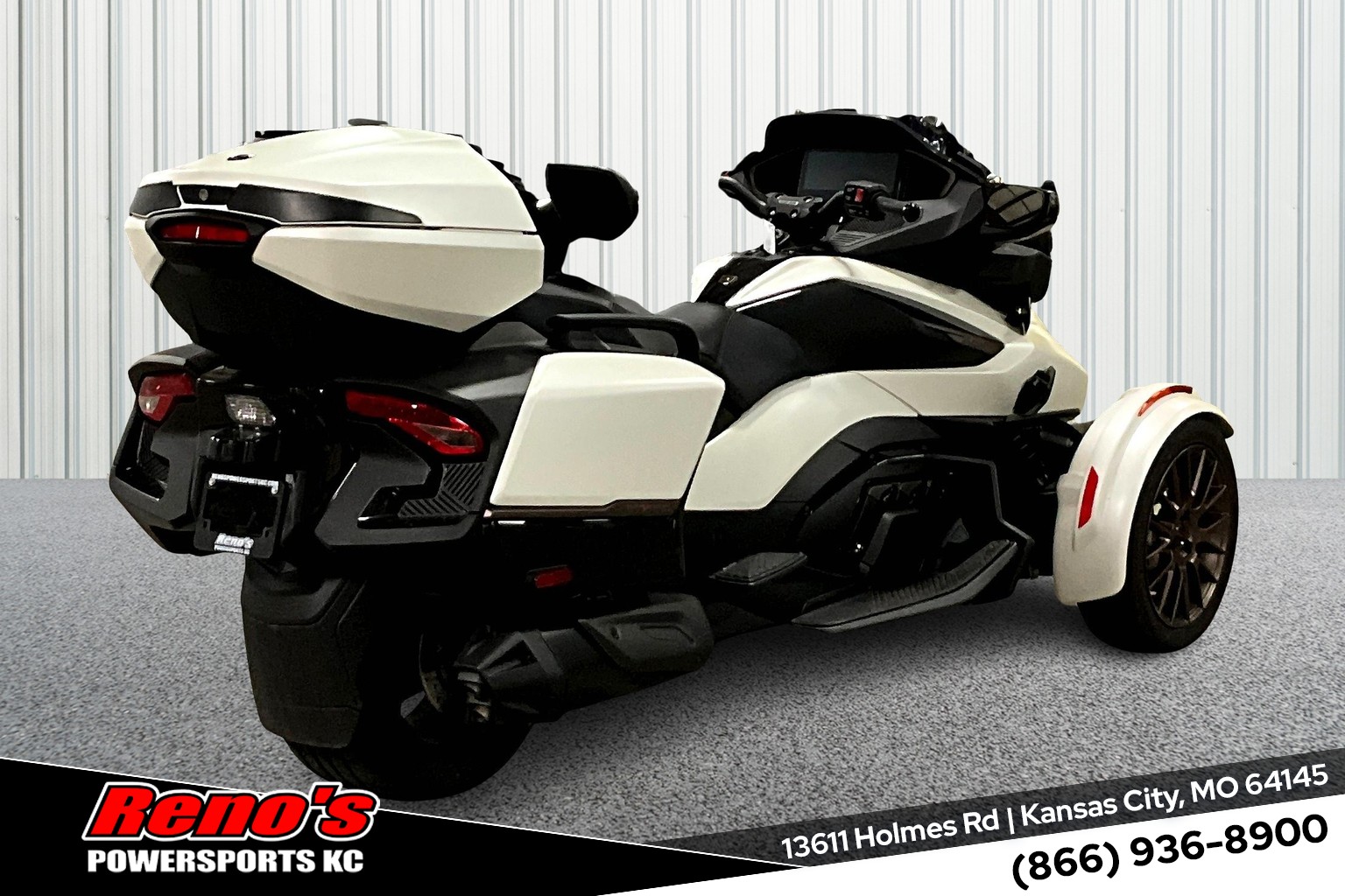 2025 Can-Am Spyder RT Sea-To-Sky - Photo 4
