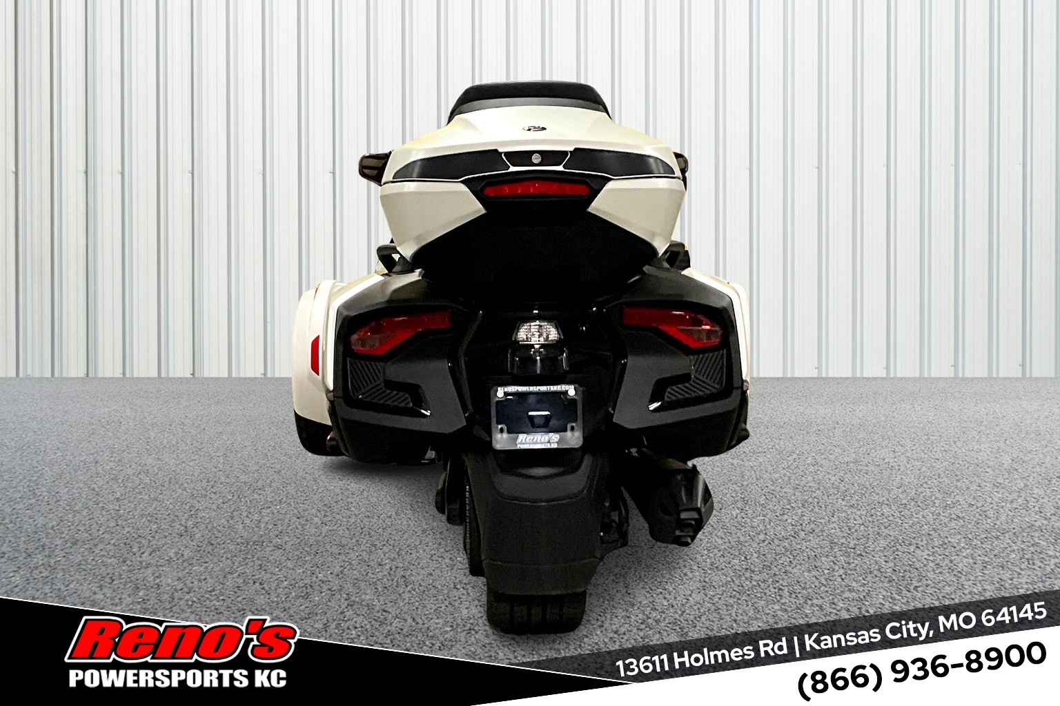 2025 Can-Am Spyder RT Sea-To-Sky - Photo 5