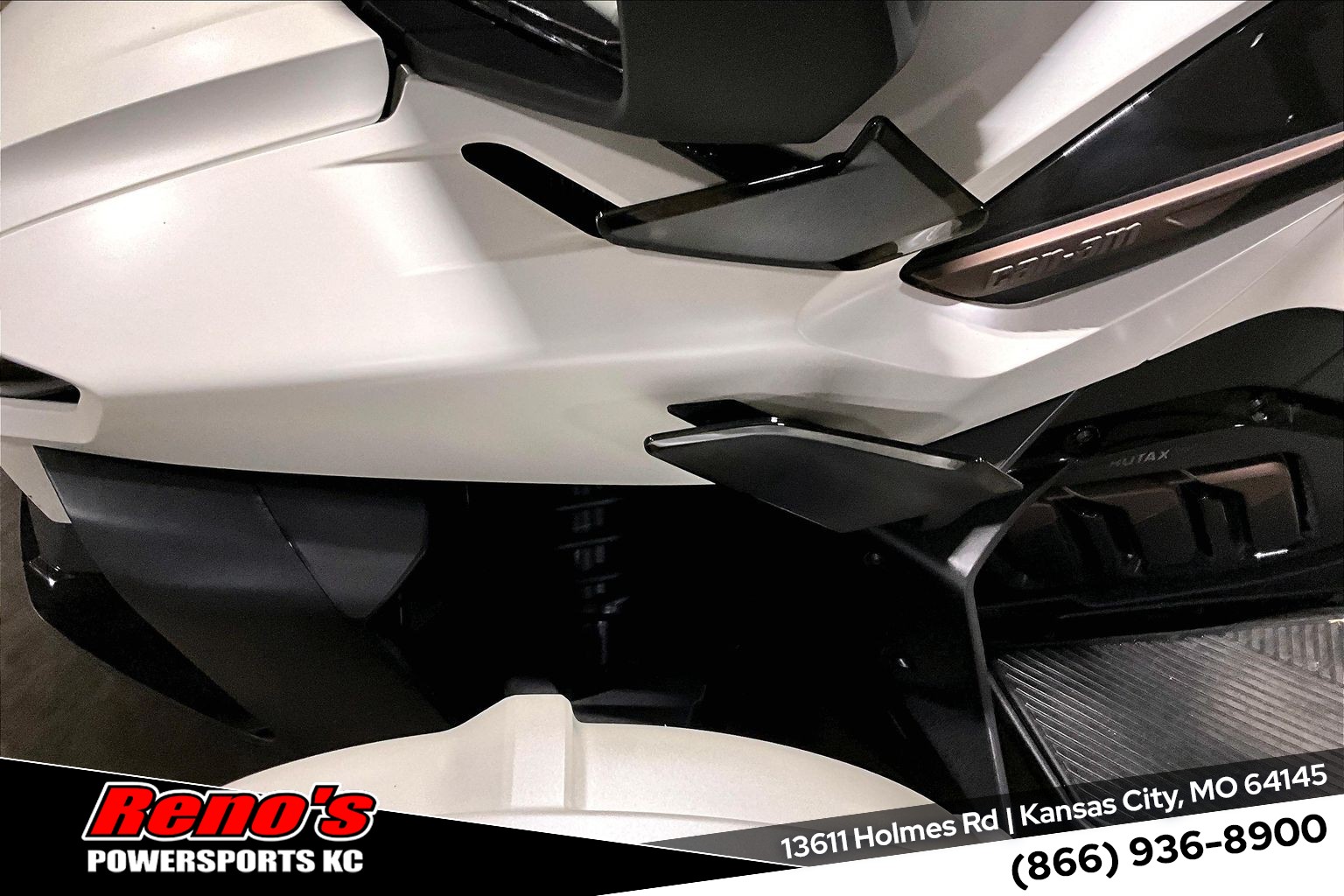 2025 Can-Am Spyder RT Sea-To-Sky - Photo 7