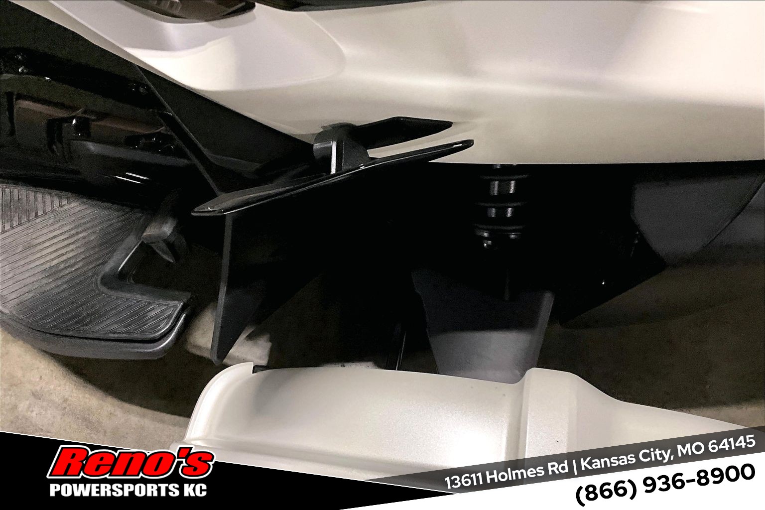 2025 Can-Am Spyder RT Sea-To-Sky - Photo 8
