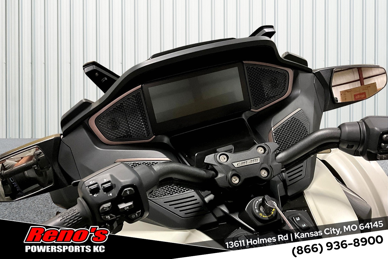 2025 Can-Am Spyder RT Sea-To-Sky - Photo 14