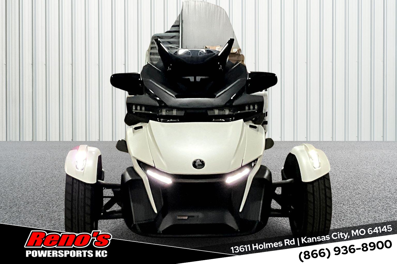 2025 Can-Am Spyder RT Sea-To-Sky - Photo 2