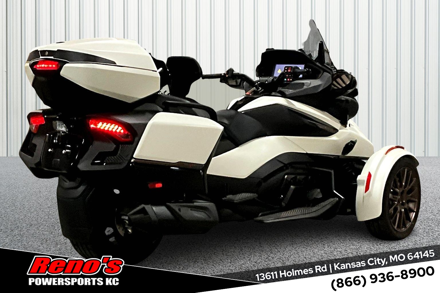 2025 Can-Am Spyder RT Sea-To-Sky - Photo 4