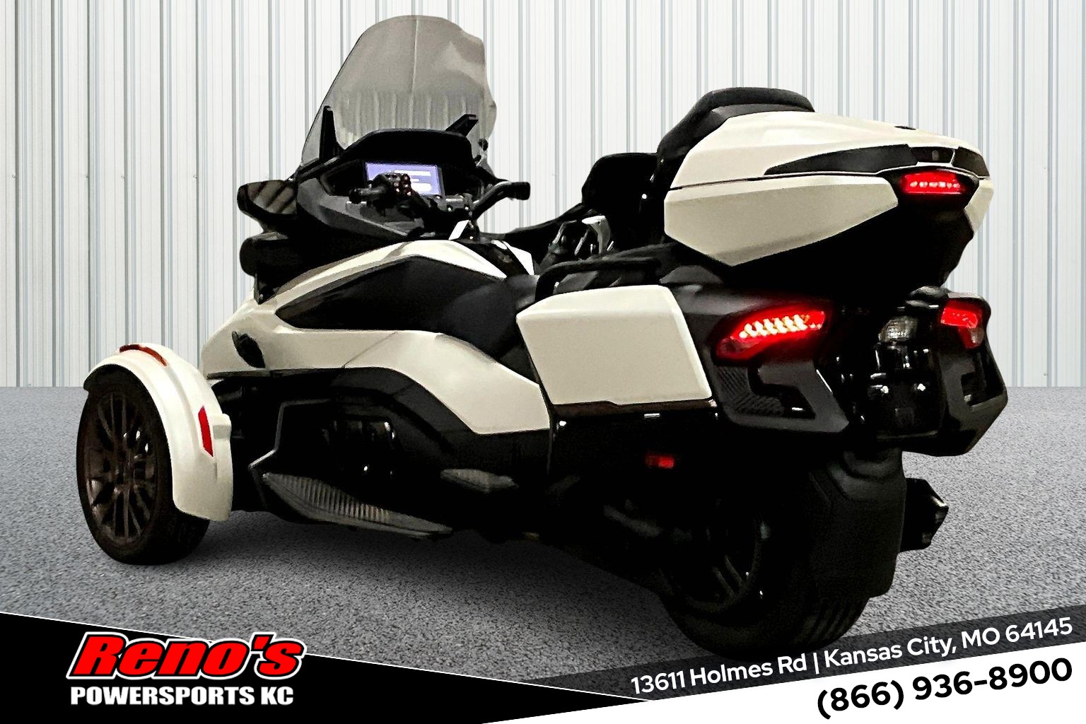 2025 Can-Am Spyder RT Sea-To-Sky - Photo 6
