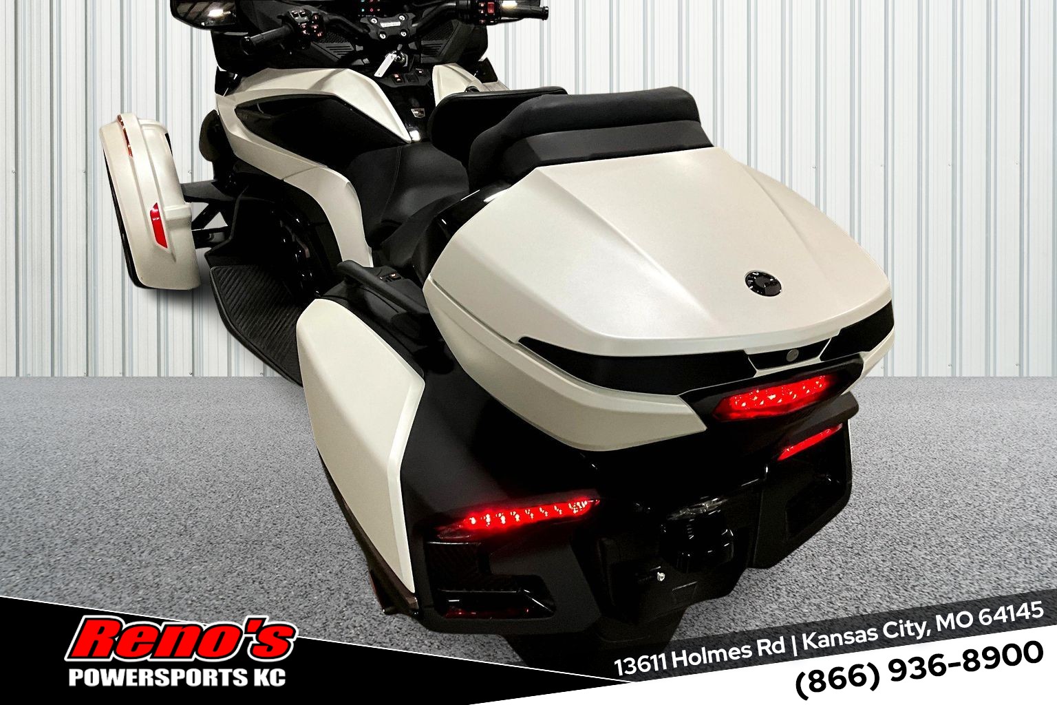 2025 Can-Am Spyder RT Sea-To-Sky - Photo 12