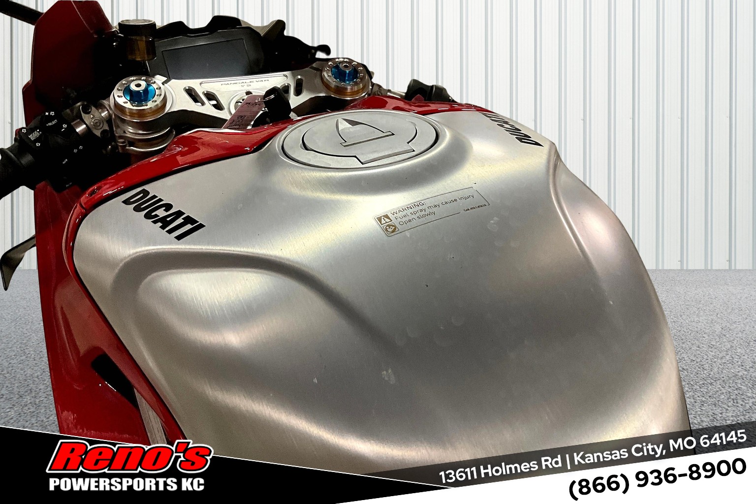2023 Ducati Panigale V4 R - Photo 7